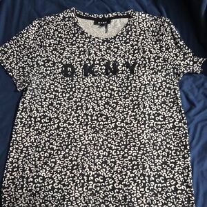 DKNY Black and Ivory Leopars Patterned Short Sleeve Tee EUC Large